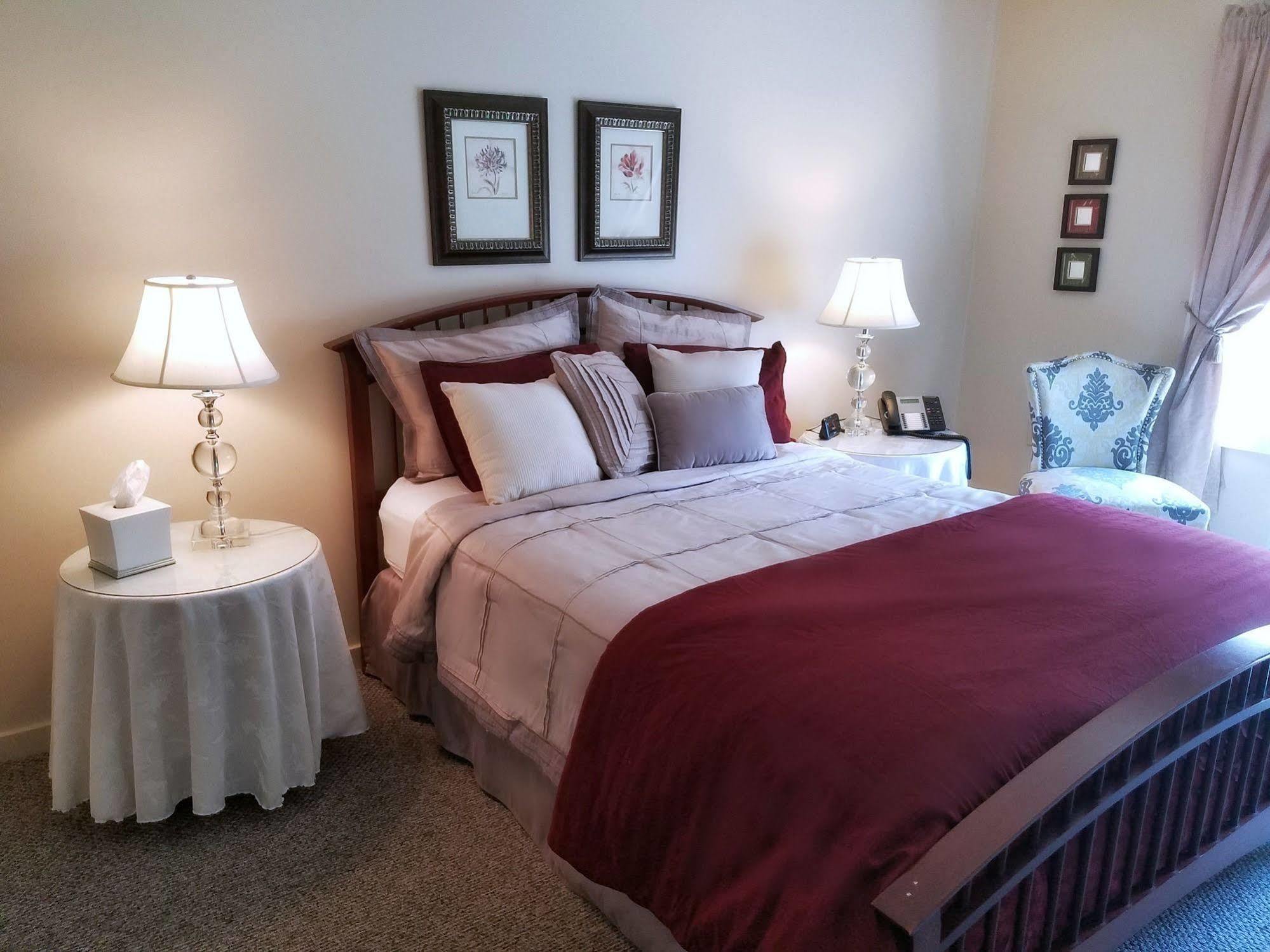 Camelot Restaurant & Inn Clarks Summit Esterno foto